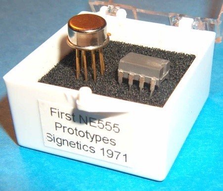 Первая NE555