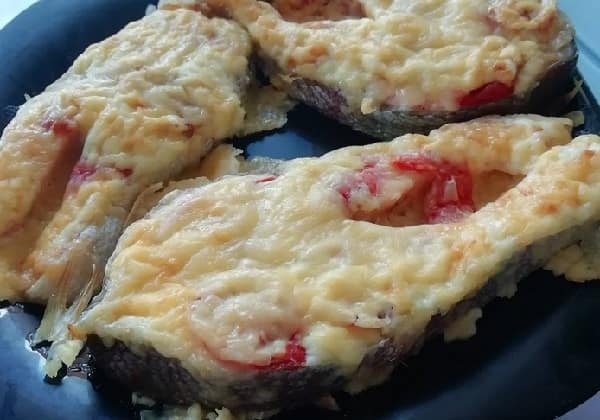 Запеченные стейки под шубой